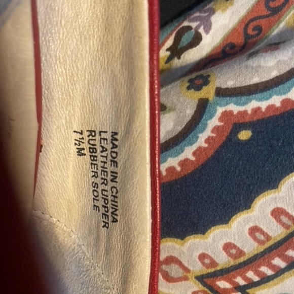 Hells - Picture 3 of 4